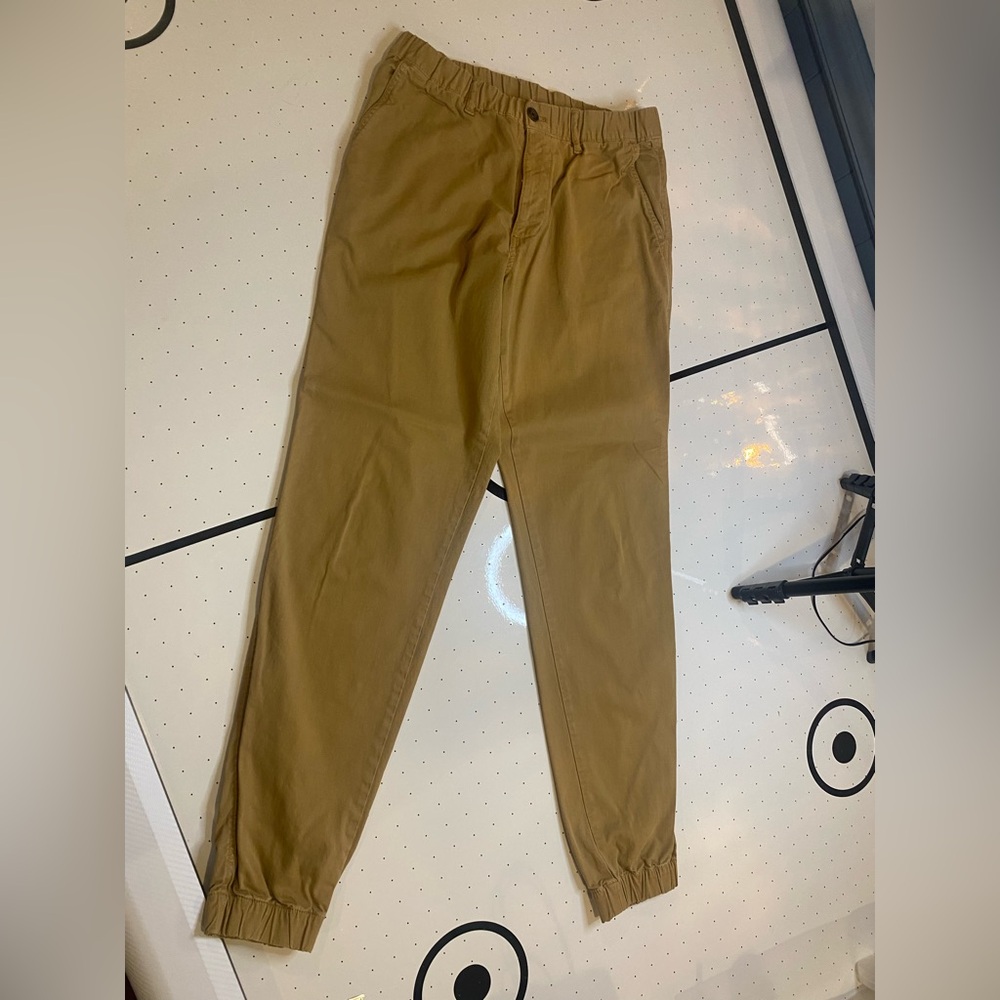 Bearbottom stretch Chino style jogger in camel color